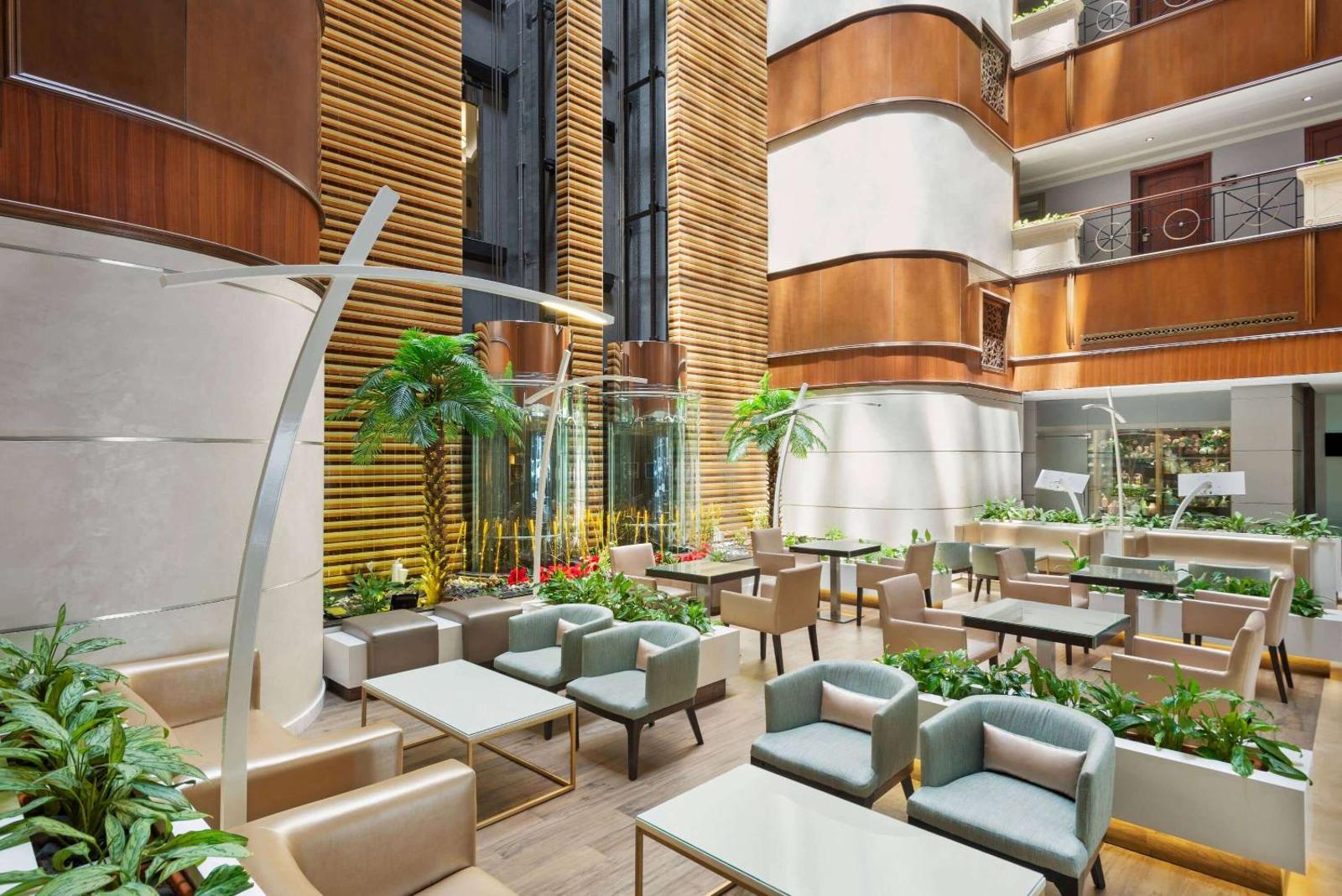 Howard Johnson Plaza by Wyndham Dubai Deira